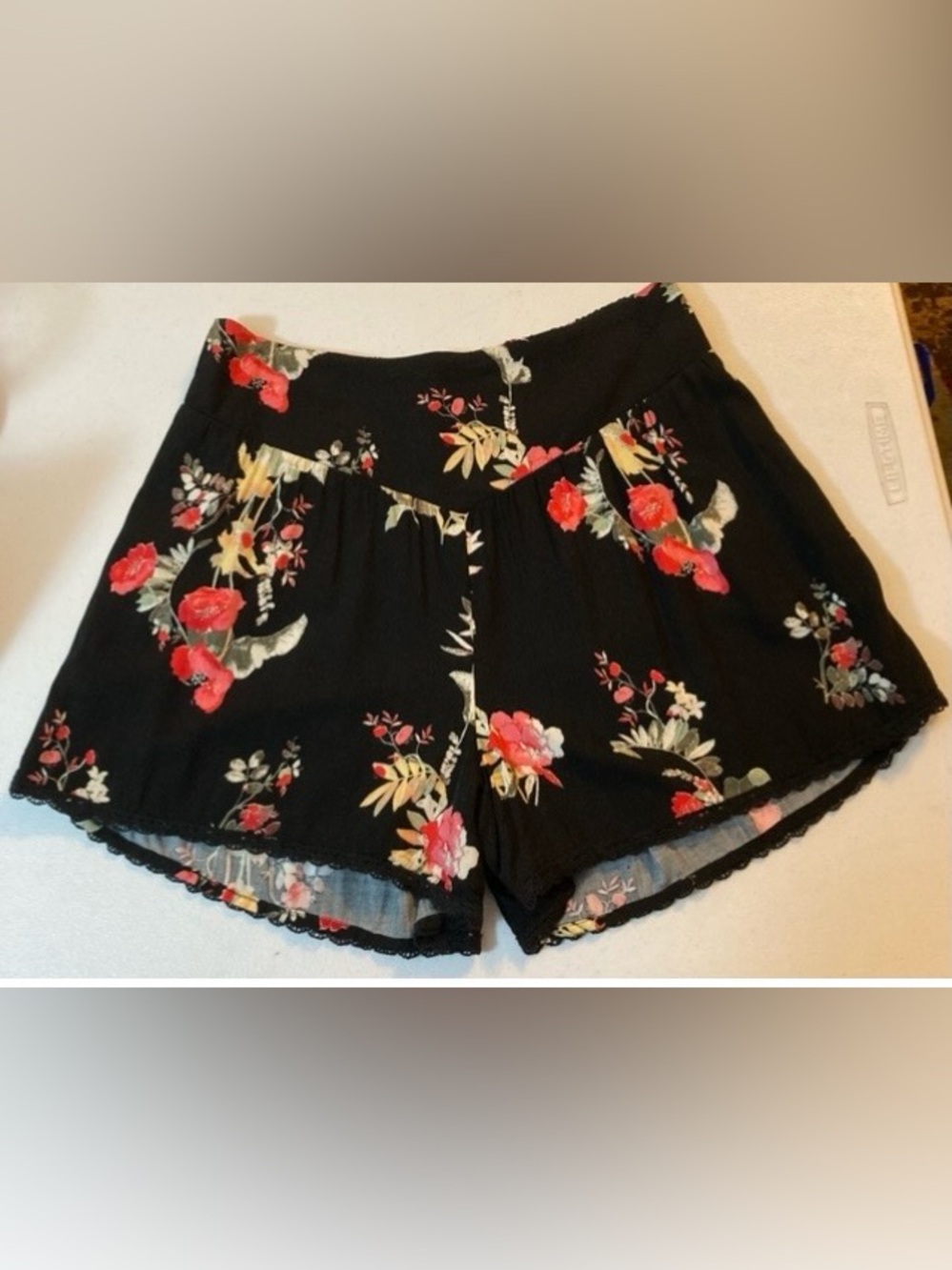 Maurices Black Floral Shorts Size Medium Soft & Flowy w/lace Hem